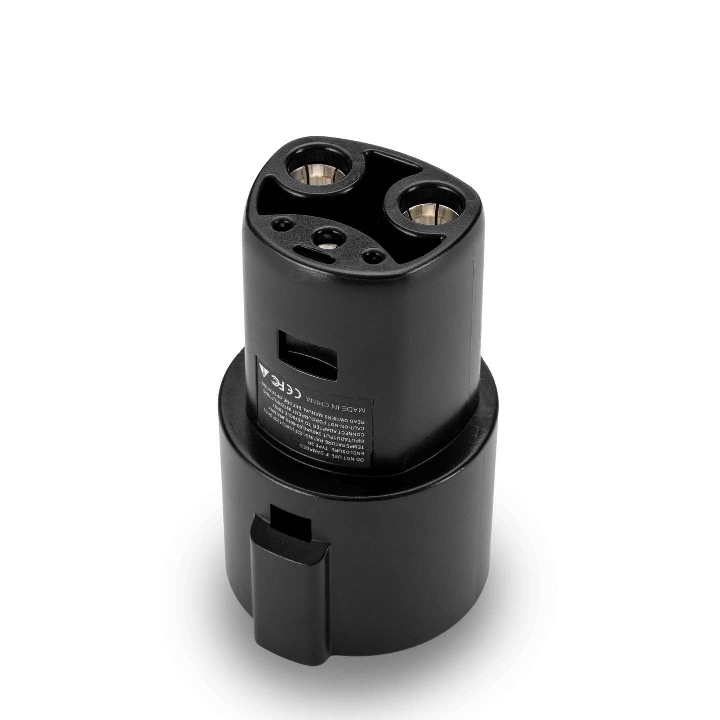 Tesla adapteris